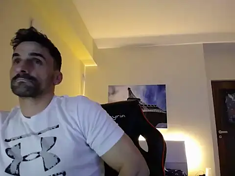 amydamarw élő XXX-chatje