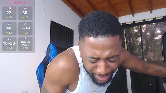 Drake_Nassir4 élő XXX-chatje