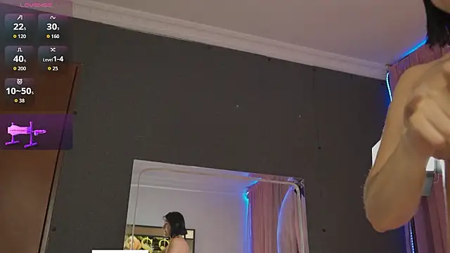 Chat +18 de Skyler_ferrer ao vivo