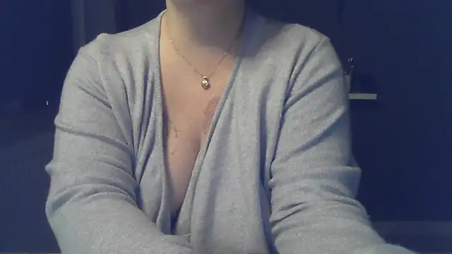 sizha6 Adlı Modelin Canlı XXX Sohbeti