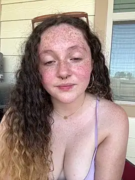 sugasunny04 Adlı Modelin Canlı XXX Sohbeti