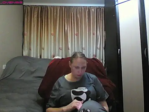 JenniDeepのライブXXXチャット