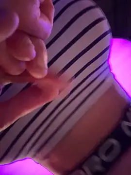 Chat +18 de F3ckd0lllucy ao vivo