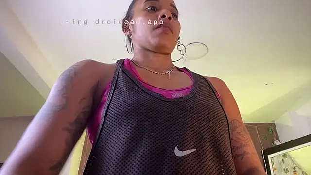 Chat +18 de kelly_thomson ao vivo