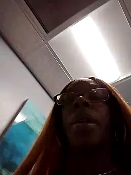 Pokazy przed kamerką – Jasmine_FullsShine