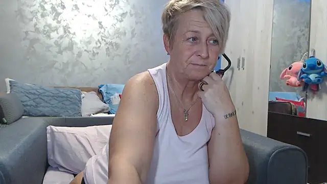 RosesandLillies Show in webcam