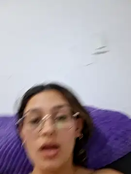 Ary-18 Chat XXX in diretta