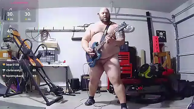 Strong_Bear89 Show in webcam