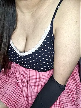 Rinishateluguhotygirl Chat XXX in diretta