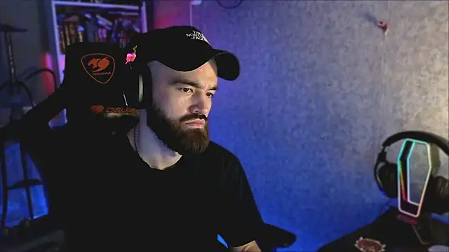 _Mostly_ Live XXX-Chat