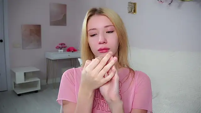 Chat XXX en directo de SunnivaCovil