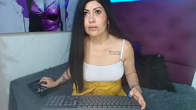 Tania_mature: απευθείας συνομιλία ΧΧΧ