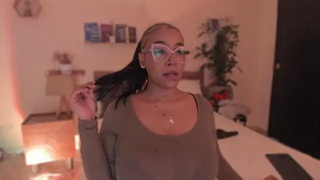 YariRose Chat XXX in diretta