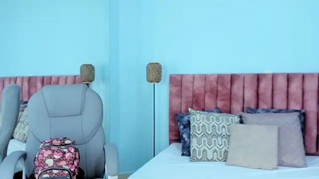 tati_saldarriaga's Live XXX Chat