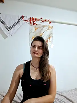 Nika_aa লাইভ XXX চ্যাট