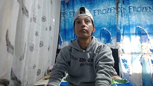 anyu1306 লাইভ XXX চ্যাট