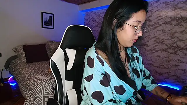 Chat XXX en directo de Camila_IRoose