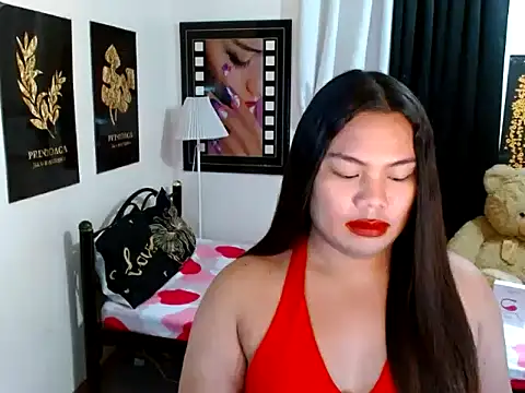 TSbrianaHugeCock Show in webcam