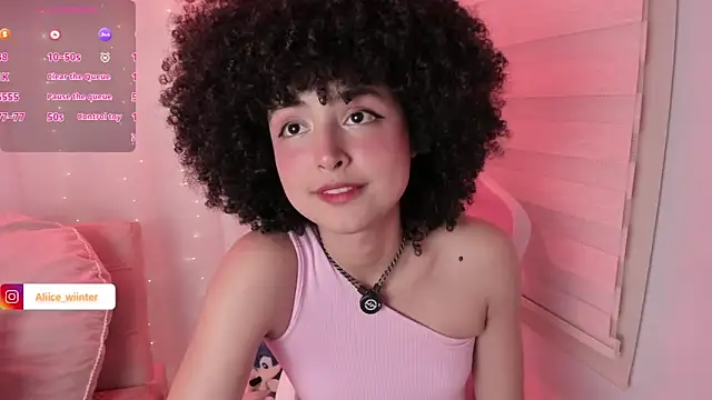 Alice_winter_ élő XXX-chatje