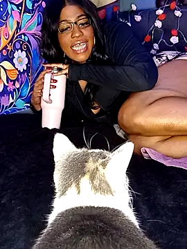 Chatroom XXX en direct de AmazonianMistress