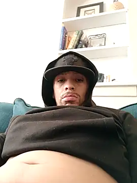 HungThug: вебкам-шоу