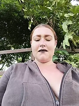 Chatroom XXX en direct de Freckless_