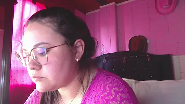 Chat +18 de NikkiRous_ ao vivo