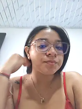 -VICKKY Live XXX-chat