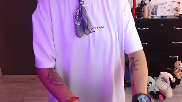 thomascooper7: онлайн-секс-чат