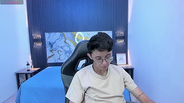 SantiagoRusso18のウェブカメラショー