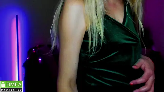 BlondMikey22n Live XXX chat