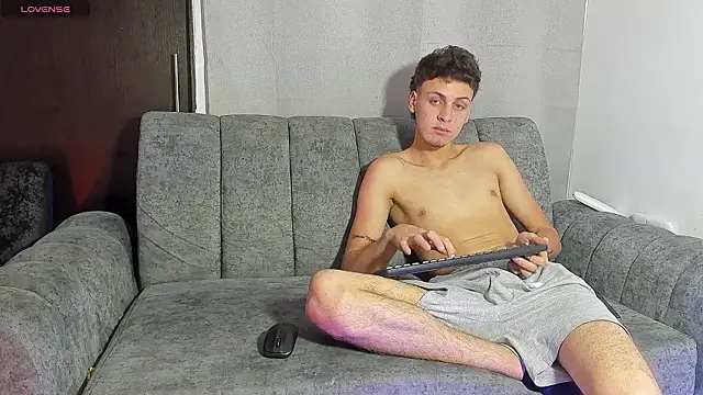 Two_sexboys: вебкам-шоу