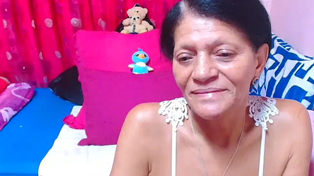 SLUTTYROXY's Live XXX Chat