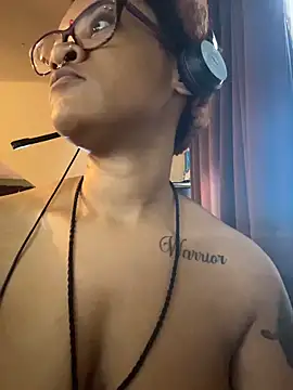 nickytheehawtie élő XXX-chatje