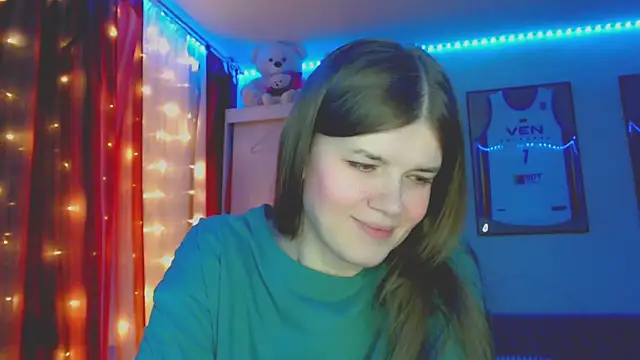 Klementa élő XXX-chatje