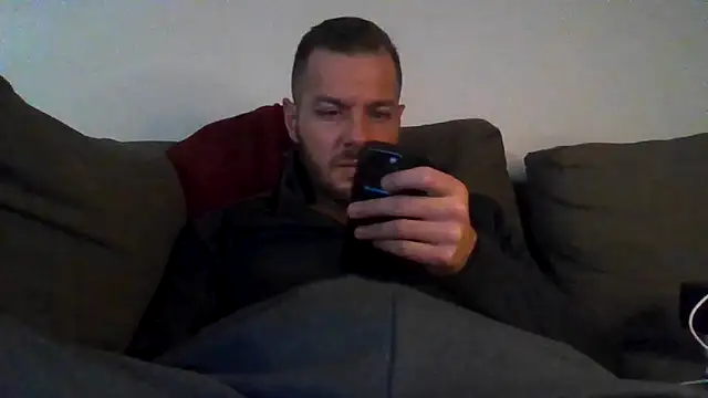 XXX chat uživo modela cheekycherryx