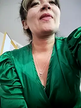 tata_sanz_ Show in webcam