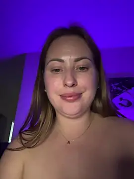 Show modela AlisaWhite na web-kameri