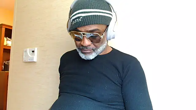 sinnernoir's Webcam Show