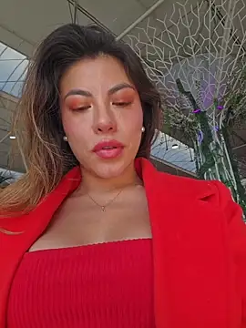 Karen_San_Miguel: απευθείας συνομιλία ΧΧΧ