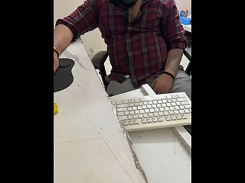 FlirtyxBoy 网络视讯表演