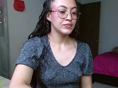 Chat +18 de Amitlu_ ao vivo