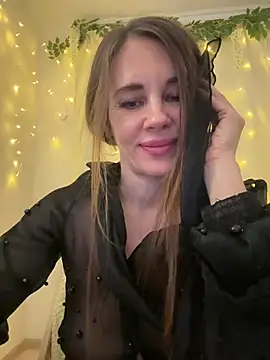 Chat +18 de LucieMack ao vivo