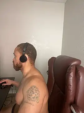 Chatroom XXX en direct de Fathero1time