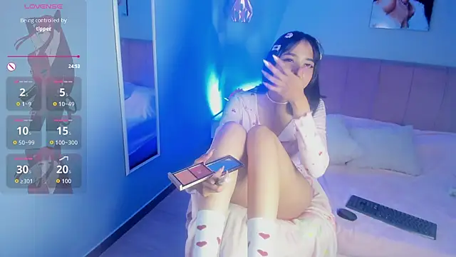 ela_petit 现场XXX聊天