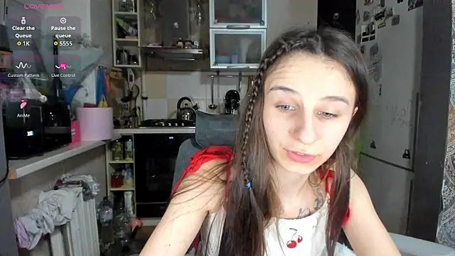 _Nika_Kik Live XXX-chat