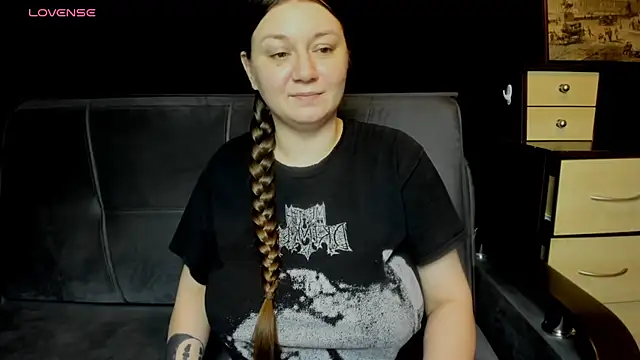 AlisaBacker: онлайн-секс-чат