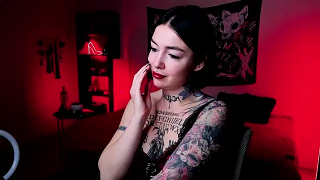 Magic_Allie: онлайн-секс-чат