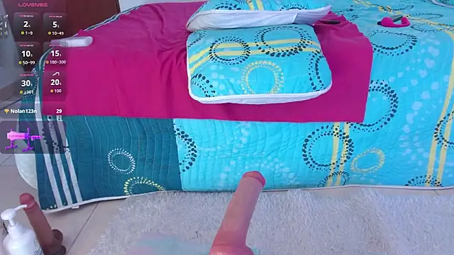 Emelyross_ live XXX chat