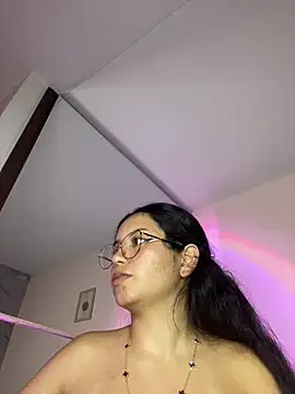 Rosita_forever_: онлайн-секс-чат